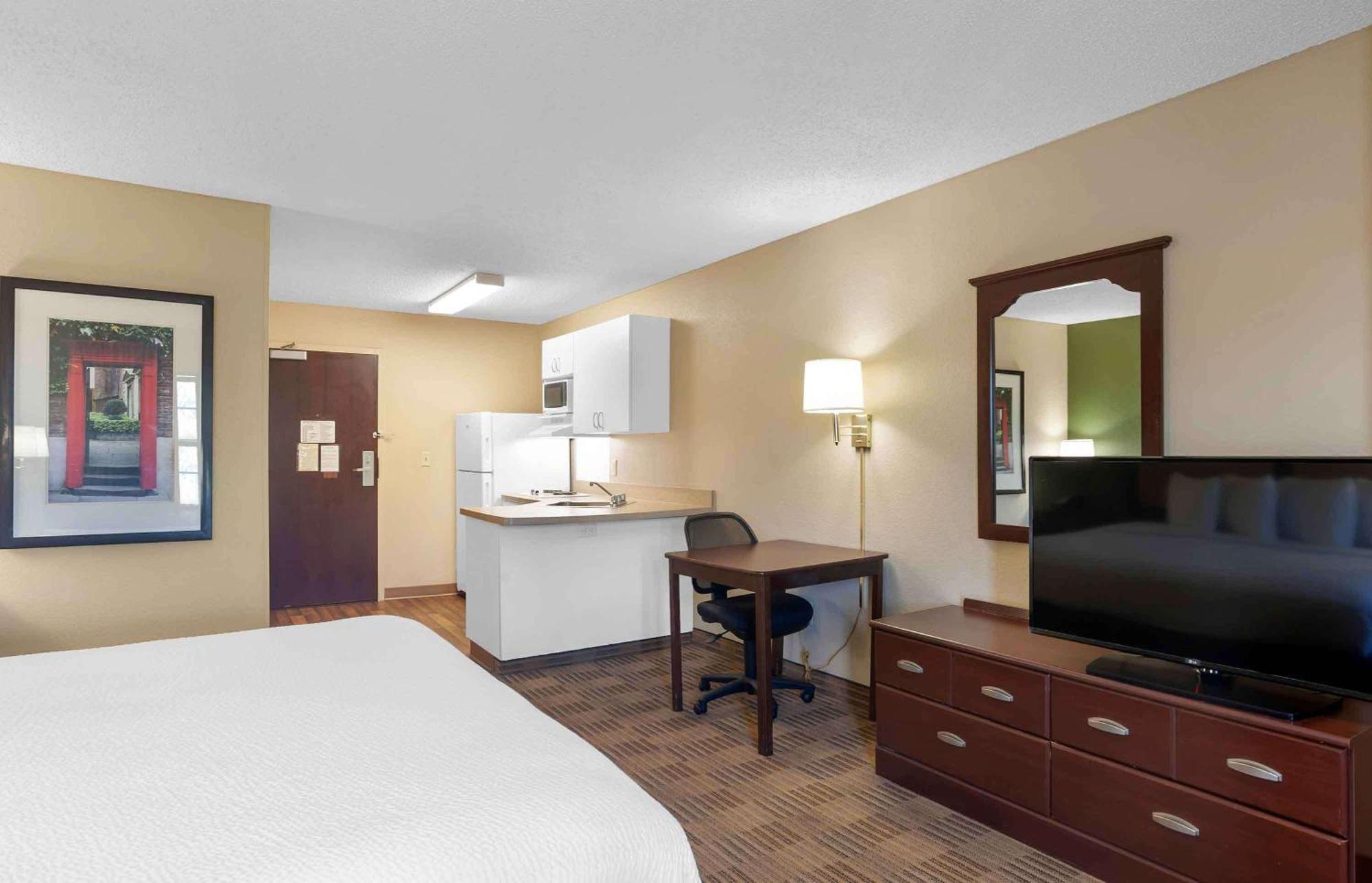 Extended Stay America Select Suites - Greensboro - Wendover Ave - Big Tree Way Luaran gambar