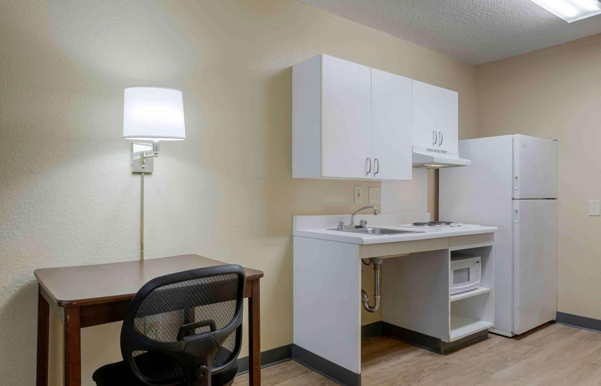 Extended Stay America Select Suites - Greensboro - Wendover Ave - Big Tree Way Luaran gambar