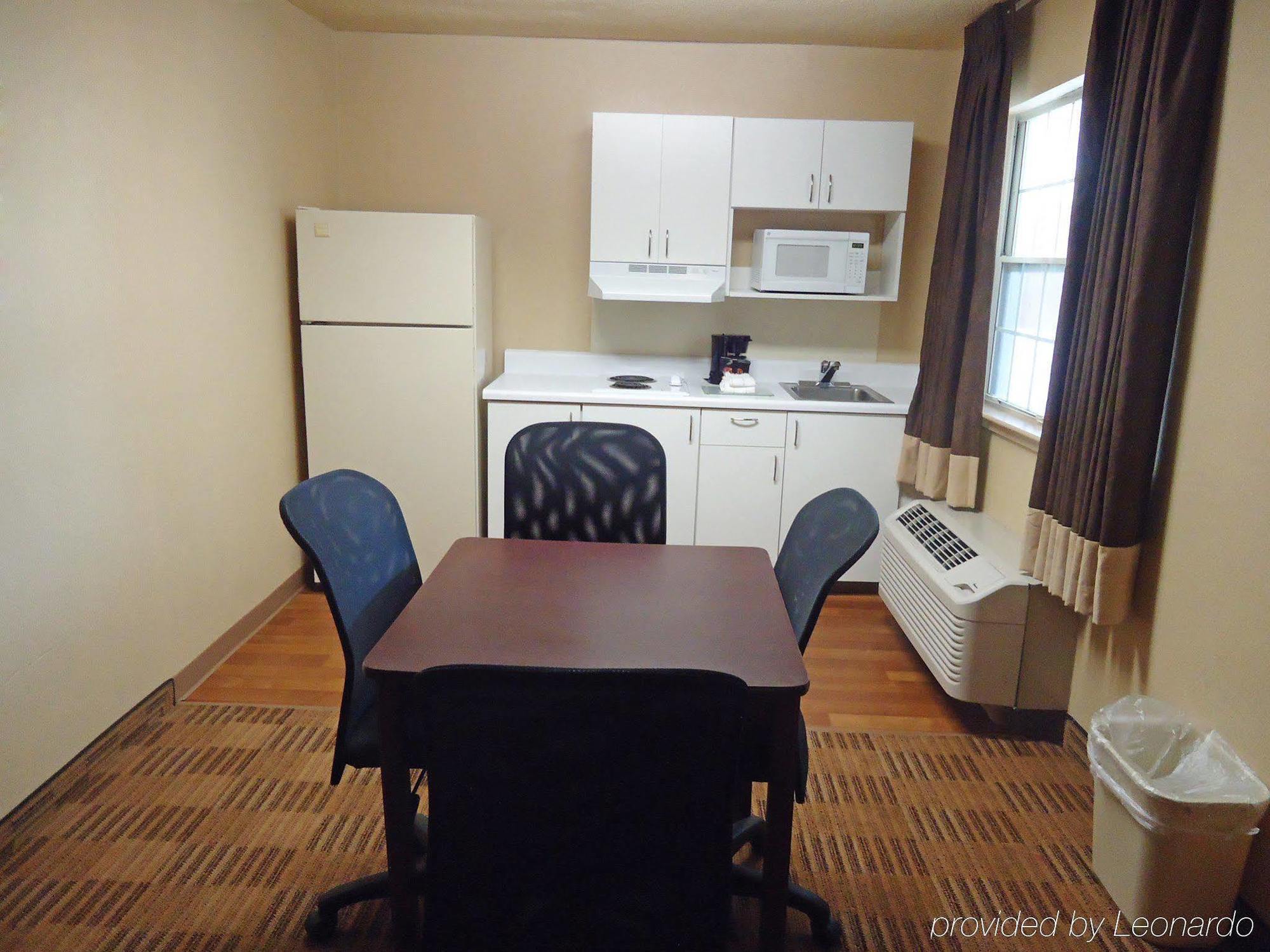 Extended Stay America Select Suites - Greensboro - Wendover Ave - Big Tree Way Luaran gambar